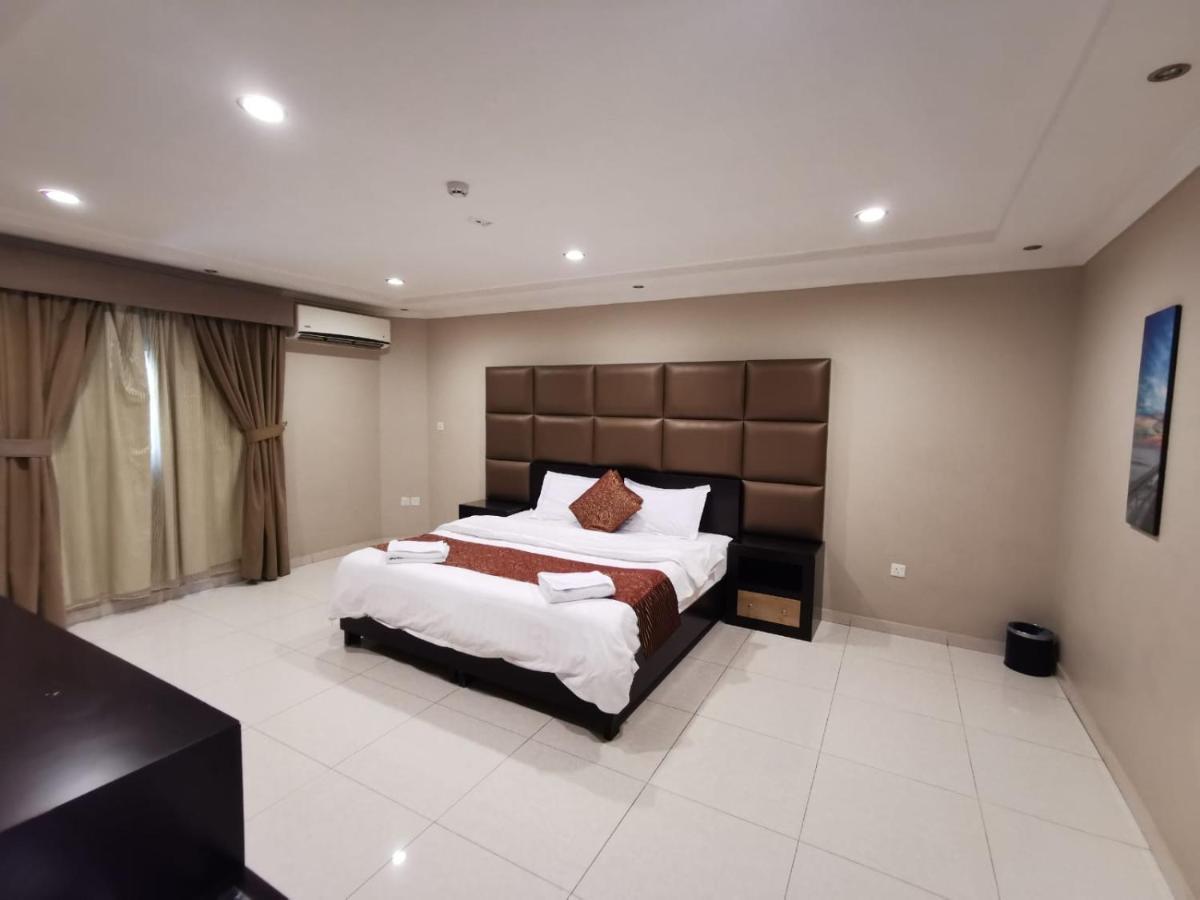 Ashbonh Hotel Suites Рияд Екстериор снимка