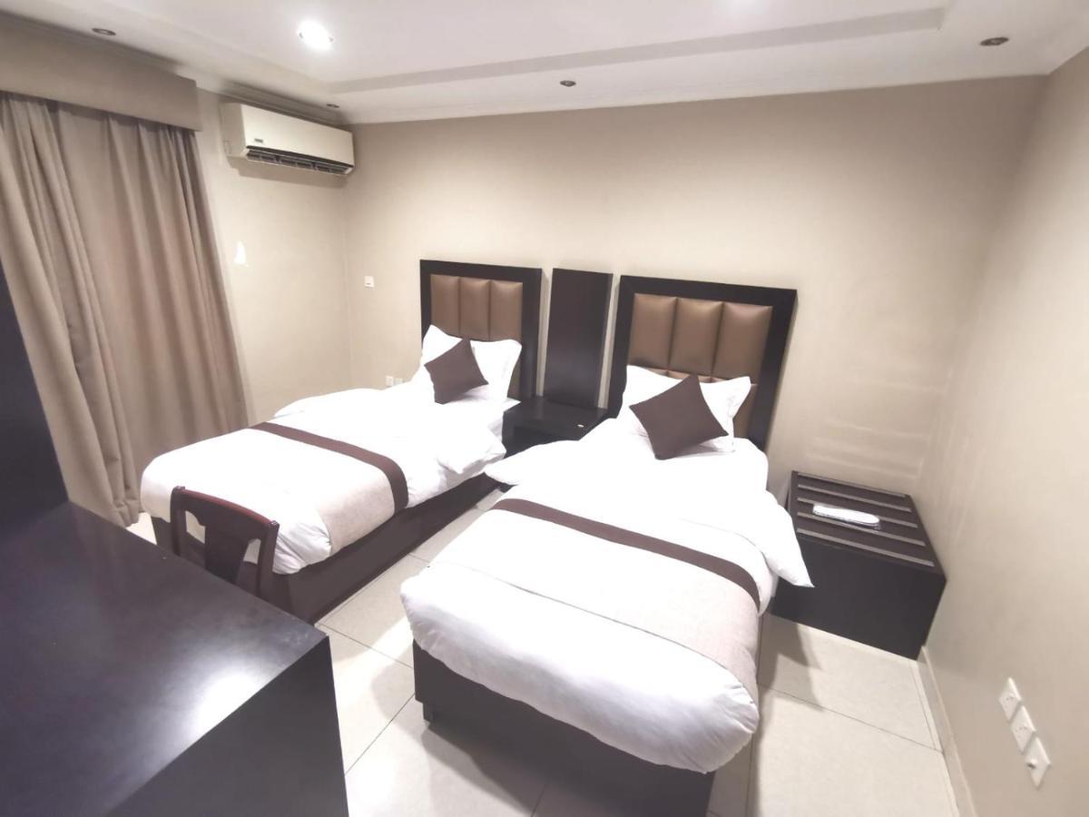 Ashbonh Hotel Suites Рияд Екстериор снимка