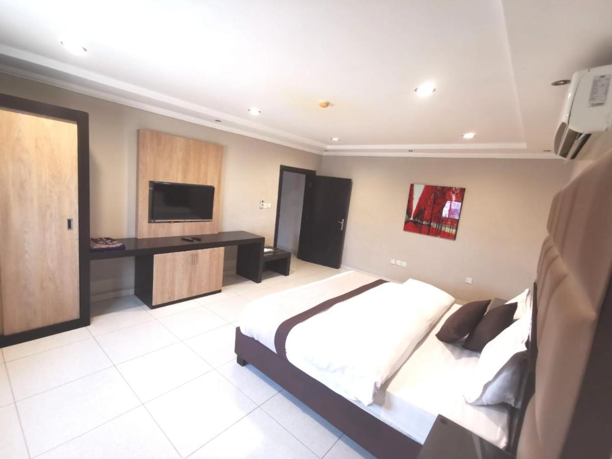 Ashbonh Hotel Suites Рияд Екстериор снимка