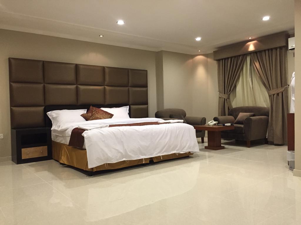 Ashbonh Hotel Suites Рияд Стая снимка